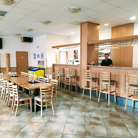 Hotel Berounka Liblín Buitenkant foto