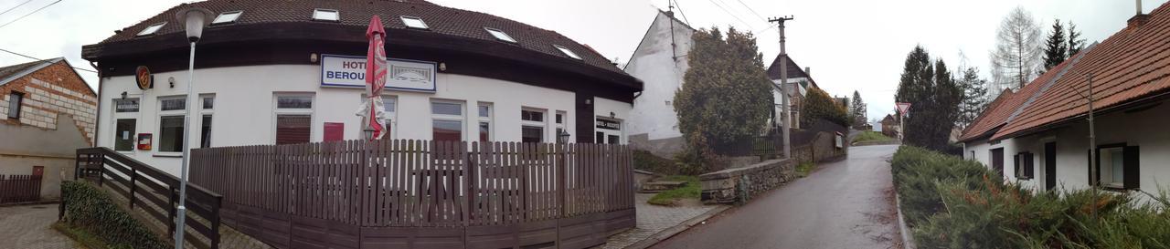 Hotel Berounka Liblín Buitenkant foto